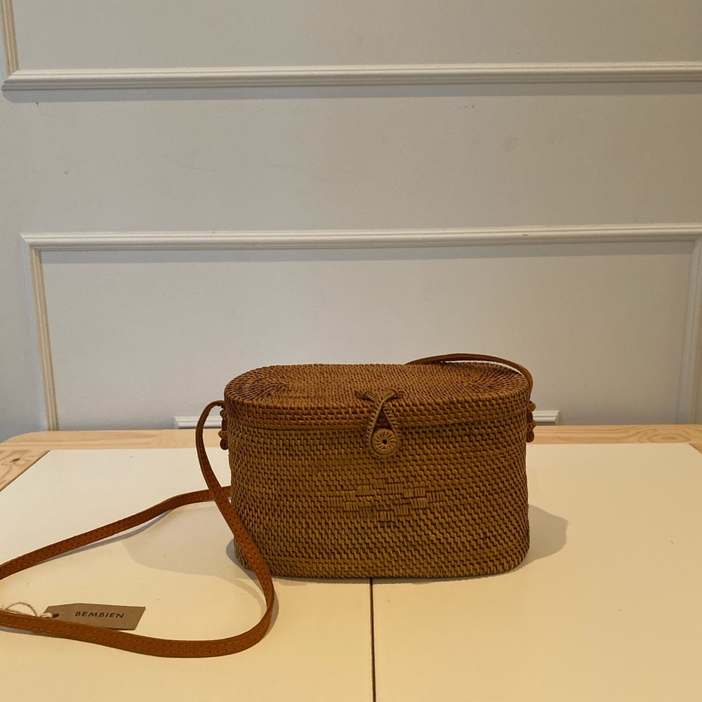BEMBIEN STRAW HARPER BAG